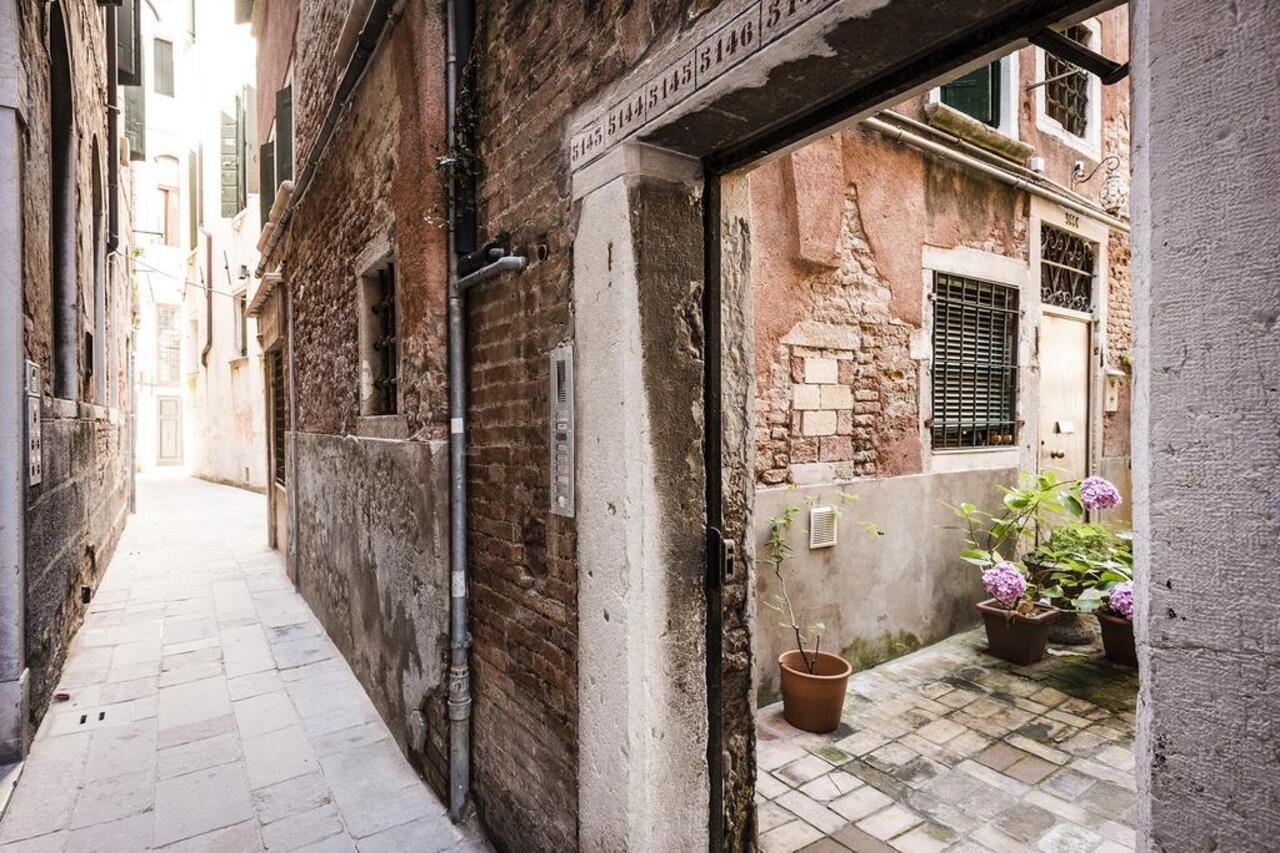 Myplace Santa Maria Formosa Apartment Venecia Exterior foto
